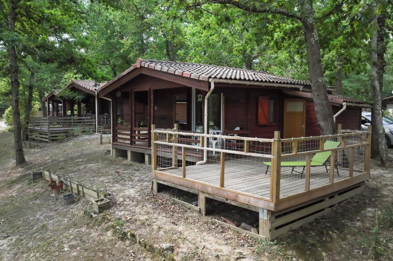 Camping Les Lacs D'Armagnac Bretagne-d'Armagnac Exterior foto